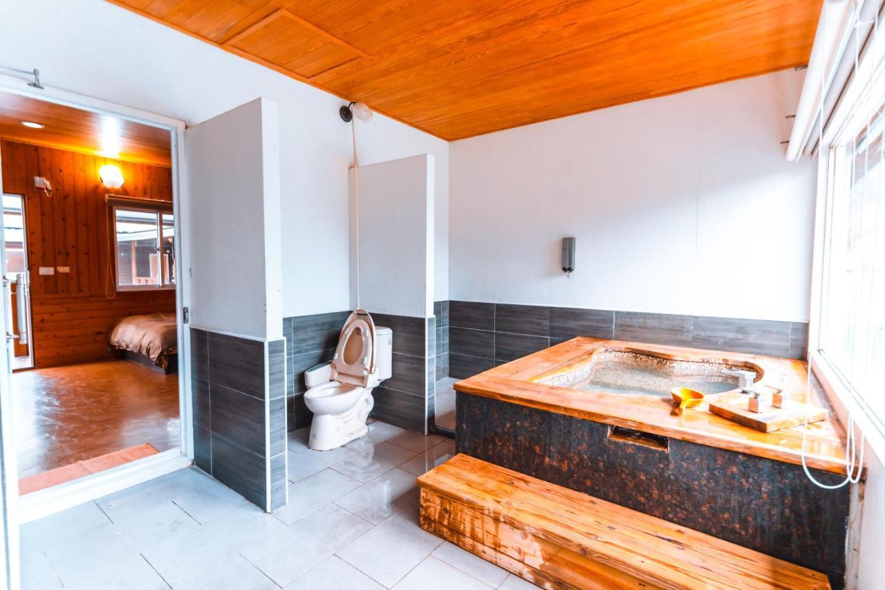 Cdr Hotspring Resort Liugui Bagian luar foto