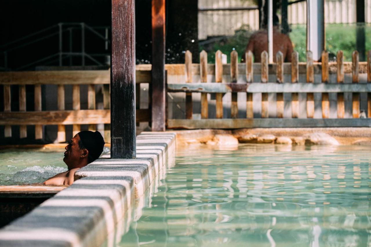 Cdr Hotspring Resort Liugui Bagian luar foto